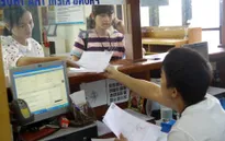 Thu lệ phí trước bạ lần đầu 10% đối với ô tô chở người từ 9 chỗ trở xuống