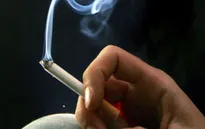 California, Mỹ tăng độ tuổi được phép hút thuốc lá