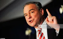 Ứng viên Phó Tổng thống Mỹ Tim Kaine là ai?