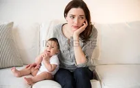 Trầm cảm sau sinh - Hiểm họa khôn lường cho cả mẹ và con