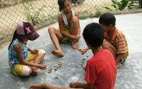 Cặp lá yêu thương hỗ trợ trẻ em nghèo ở Phú Yên
