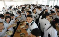 Bệnh viện Trung Quốc quá tải vì chính sách 2 con