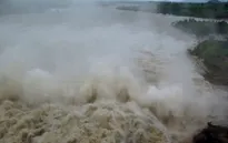 8 hồ chứa thủy điện của EVN đang điều tiết xả lũ