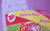 Bắt cơ sở sản xuất tương ớt "3 không" tại TP.HCM
