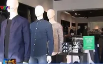 Các nhà thời trang bán lẻ tại Mỹ bận rộn mùa tựu trường