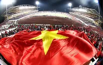 Niềm tự hào lá cờ Tổ quốc trên sân cỏ