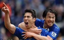 Ulloa nhân đôi cách biệt cho Leicester City trước Swansea
