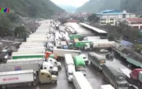 Ùn ứ hàng xuất khẩu tại cửa khẩu Tân Thanh vì bão tuyết