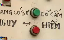 Người dân "khát" nước bên cạnh các công trình nước sạch "đắp chiếu"