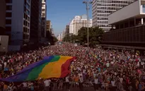Hàng trăm nghìn người diễu hành ủng hộ người đồng tính tại Brazil