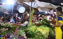 Giá rau xanh tại Hà Nội "nhảy múa" sau bão số 3