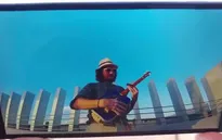 LG V20 “vô tình” khoe dáng trong video quảng cáo ngắn