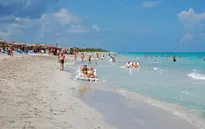 Khách du lịch đến Cuba tăng kỷ lục trong năm 2015