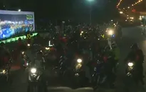 Hàng ngàn người tại TP.HCM về quê ăn Tết bằng xe máy