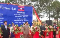 Việt Nam giúp Lào nâng cấp hệ thống y tế