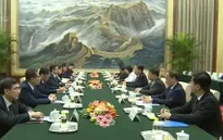 Đồng chí Phạm Minh Chính hội đàm với Trưởng Ban Tổ chức Trung ương Trung Quốc