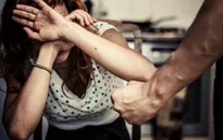 Những hệ lụy của nạn bạo hành phụ nữ