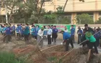 Hơn 700 người dân TP.HCM vớt rác, khơi thông dòng chảy kênh rạch