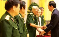 Chủ tịch nước gặp mặt Ban liên lạc quân tình nguyện Việt Nam tại Lào