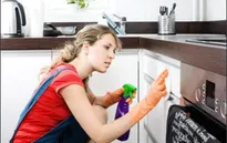 Phụ nữ Việt Nam phải làm 12/14 công việc gia đình