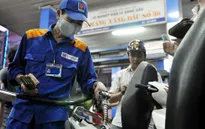 Giá xăng tăng từ 15h chiều nay (4/11)