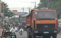 Xử phạt 115 triệu 5 lái xe rút ruột dầu từ xe bồn