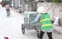 Người phụ nữ Thanh Hóa cần mẫn giữ sạch những con đường