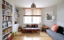 Thích mê căn nhà sàn gỗ 70m2 xinh xắn và ấm áp