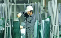 Nhôm kính Trung Quốc tràn ngập thị trường: Đâu là hướng đi cho các DN Việt?