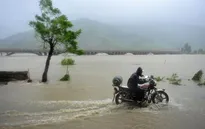 Mưa lớn tại Trung Quốc, 48.000 người phải sơ tán