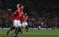 VIDEO: Lingard sắm vai "người hùng", Man Utd "toát mồ hôi" giữ lại 1 điểm ở Old Trafford