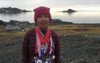 Cụ bà gốc Việt 70 tuổi lập kỷ lục chạy 7 chặng marathon