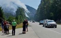 Canada: Cháy rừng lan rộng, hàng nghìn người phải sơ tán