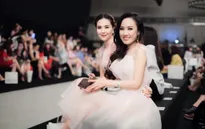 Ngắm cô nàng thời tiết Mai Ngọc duyên dáng đọ sắc bên MC Hoài Anh
