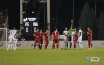 VIDEO: Đánh nguội Tuấn Tài, Sjahbandi bị đuổi khỏi sân