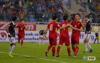 VIDEO: Văn Quyết, Công Phượng phối hợp ghi bàn đẹp mắt