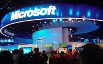 Đầu hàng trước smartphone, Microsoft tìm hy vọng với máy tính bảng