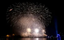 Thế giới rực rỡ chào đón năm mới 2017