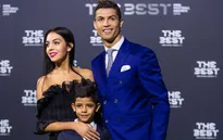 Ngắm nhan sắc rực rỡ của bạn gái mới Ronaldo tại lễ trao giải The Best