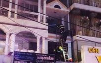 TP.HCM: Cháy ở quận Bình Thạnh, nhiều người bị mắc kẹt