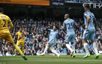 Manchester City 5-0 Crystal Palace: David Silva đạt cột mốc 50 bàn thắng