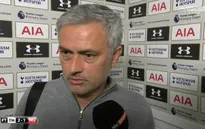Thua trận trước Tottenham, Mourinho than vãn rồi… bỏ dở họp báo