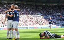 Newcastle 0-2 Tottenham: Buồn ngủ gặp chiếu manh