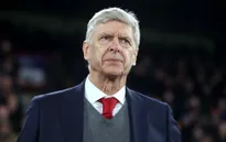 Giáo sư Wenger cân bằng kỷ lục với "ông già gân" Sir Alex