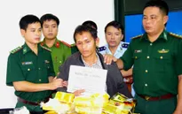 Bắt 10kg ma túy đá tại khu vực biên giới