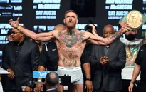 "Gã điên" Conor McGregor định ngày thượng đài trở lại