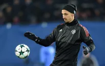 Man Utd thua sốc, Ibrahimovic vẫn lập kỷ lục độc nhất vô nhị