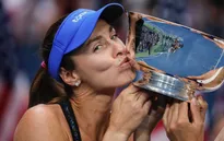 Huyền thoại Martina Hingis tuyên bố giã từ banh nỉ lần thứ 3 trong sự nghiệp