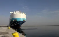 Qatar bắt đầu vận chuyển hàng hóa qua Oman