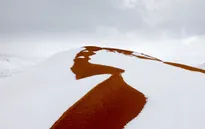Sa mạc Sahara chìm sâu trong tuyết trắng: Bạn có tin được không?